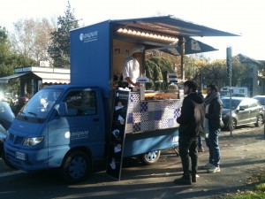 Ape-car with specialties from Naples